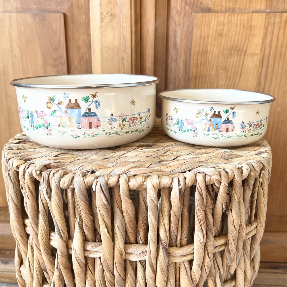 International Heartland Enamel Nesting Bowls Set Of 2